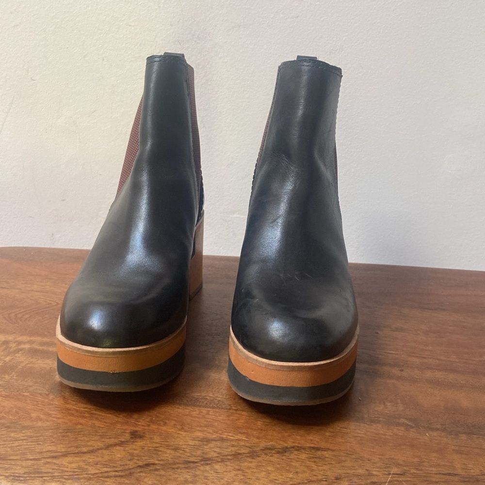 Bernardo Black and Brown Ankle Booties - Picture 5 of 10